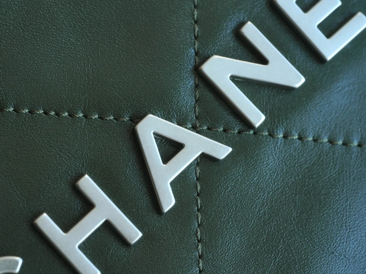 샤넬 22백 미디엄 그린 은장