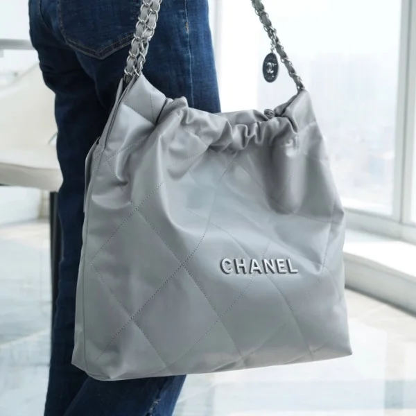 샤넬 22백 미디엄 그레이 은장