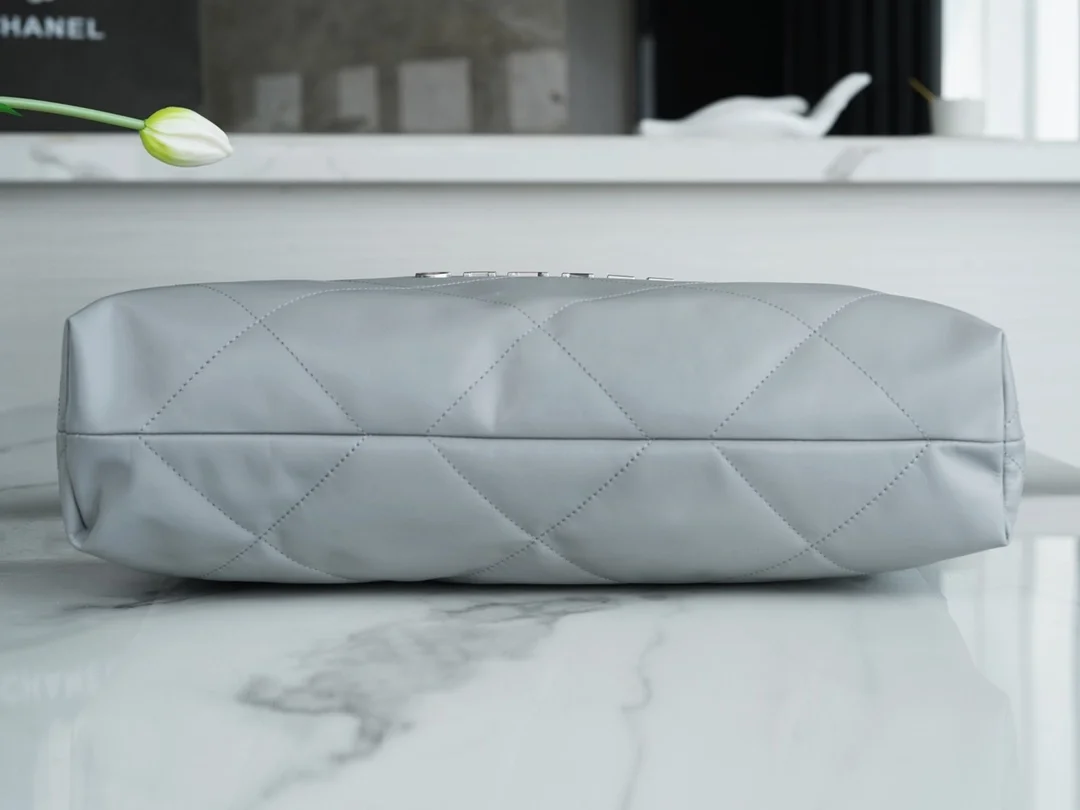 샤넬 22백 미디엄 그레이 은장