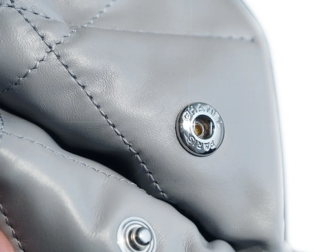 샤넬 22백 미디엄 그레이 은장