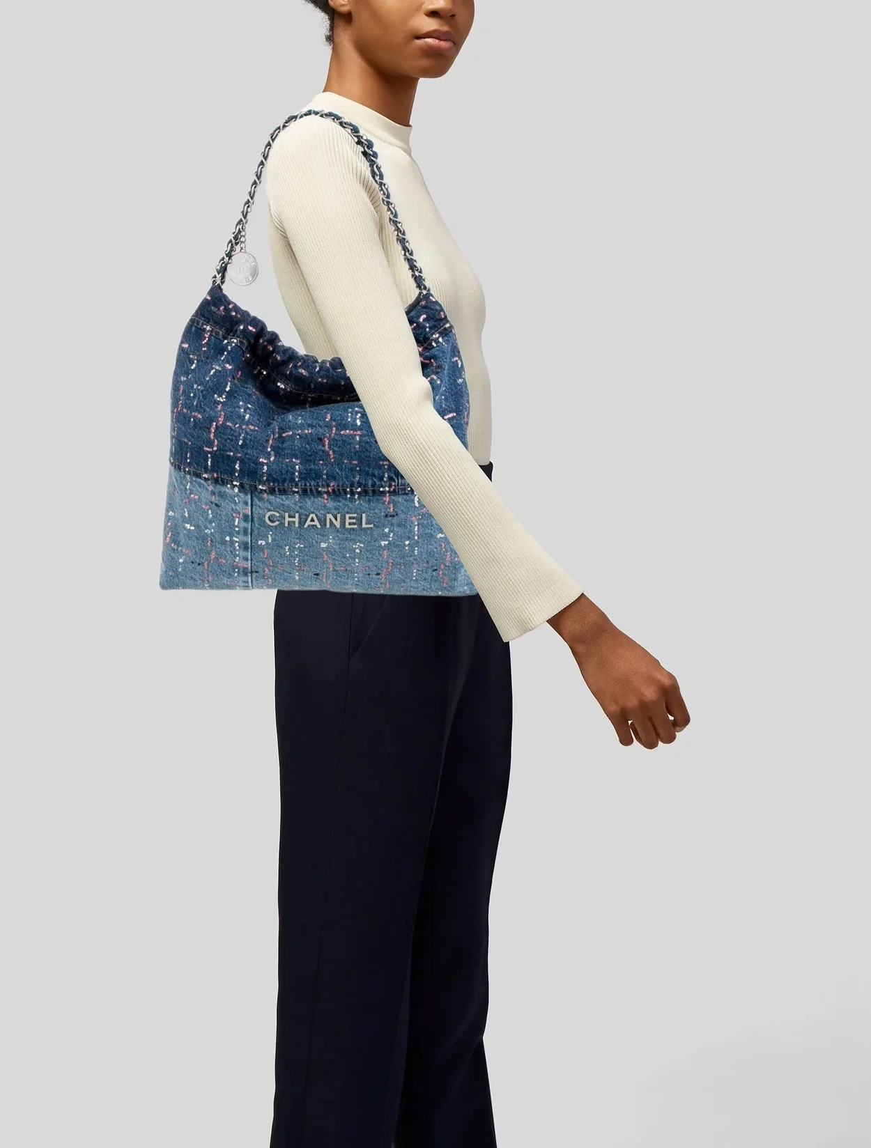 샤넬 22백 미디엄 시퀸 데님 은장