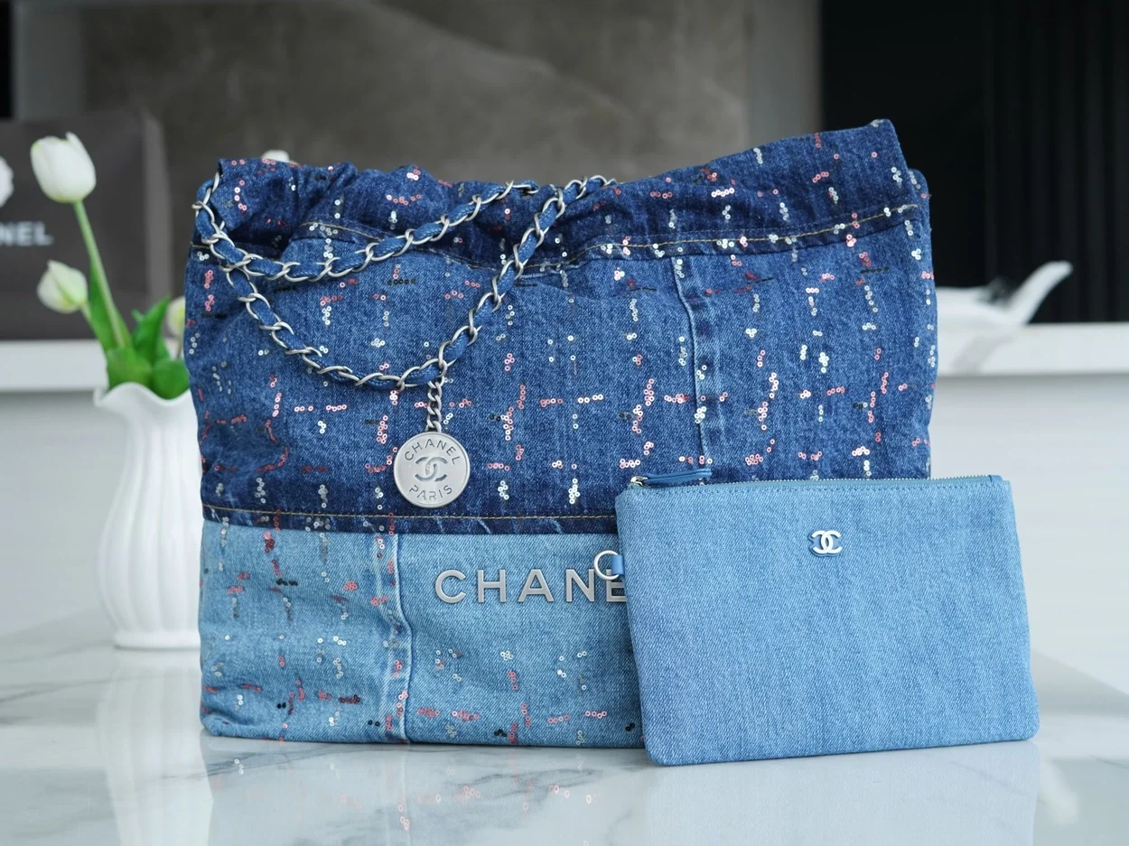 샤넬 22백 미디엄 시퀸 데님 은장