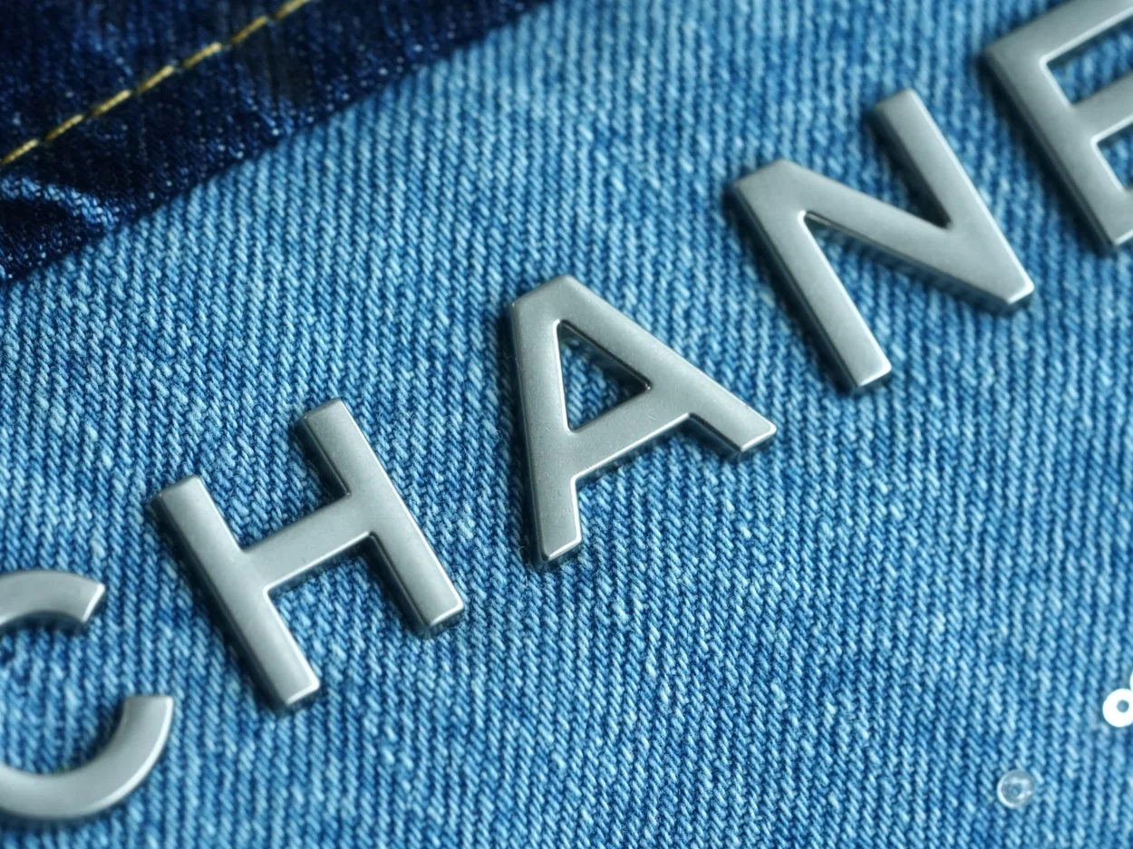 샤넬 22백 미디엄 시퀸 데님 은장