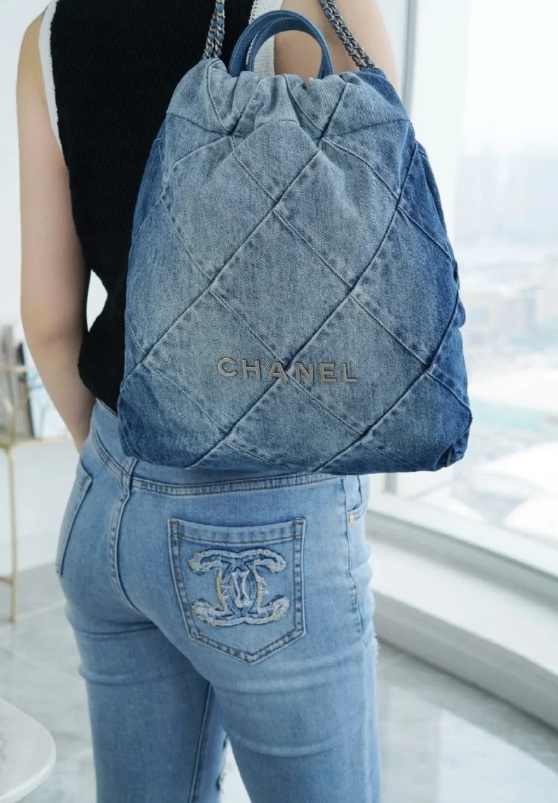 샤넬 22백팩 데님 은장