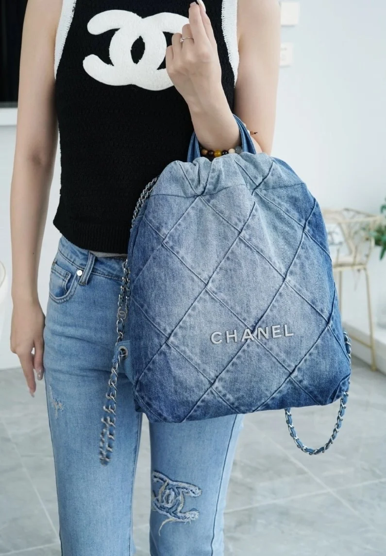 샤넬 22백팩 데님 은장
