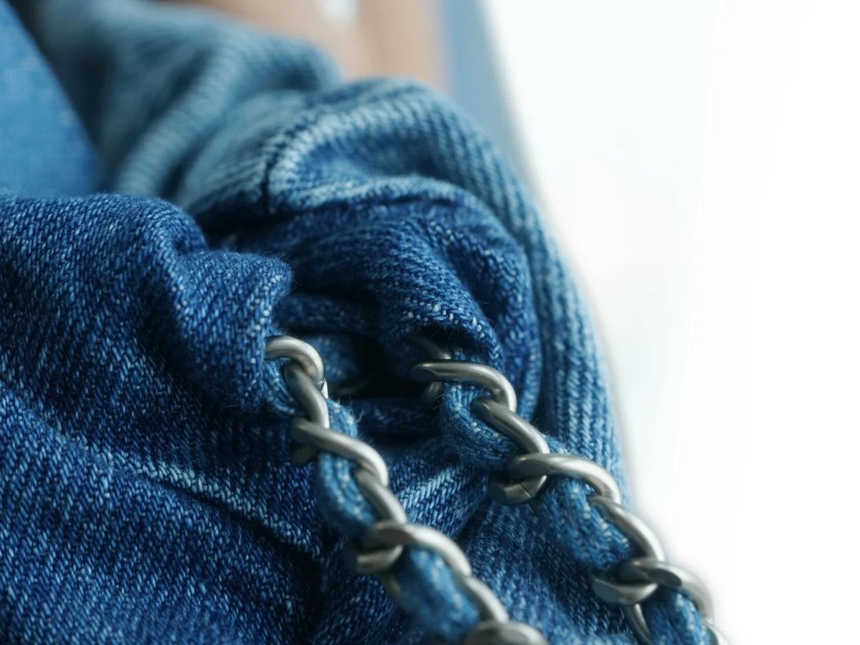 샤넬 22백팩 데님 은장