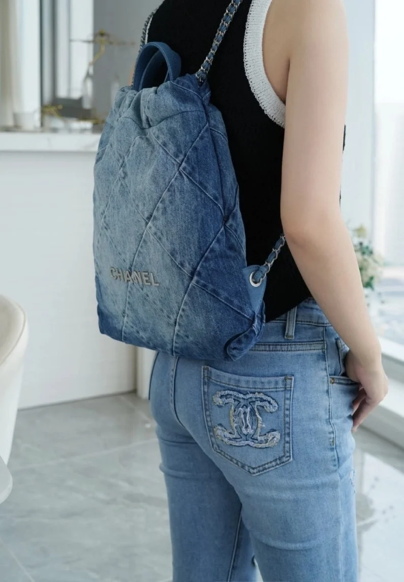 샤넬 22백팩 데님 은장