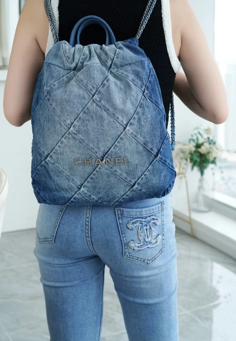 샤넬 22백팩 데님 은장
