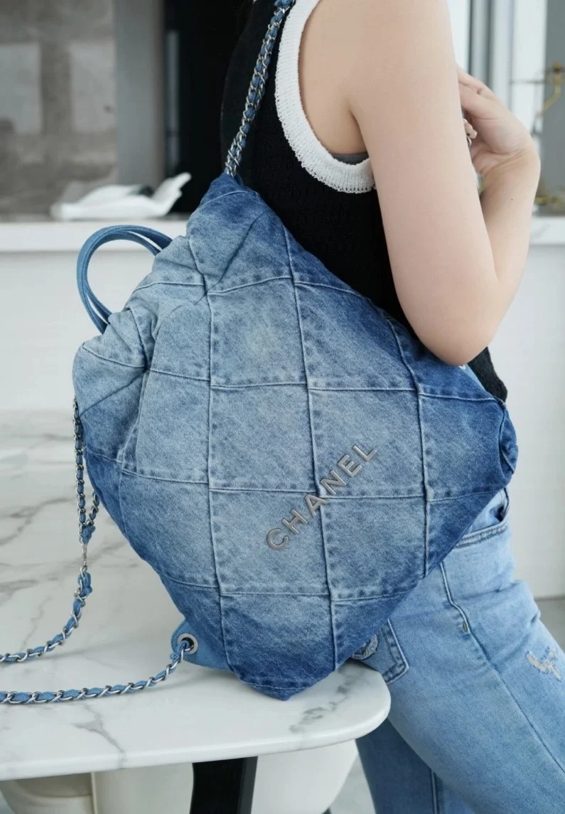 샤넬 22백팩 데님 은장