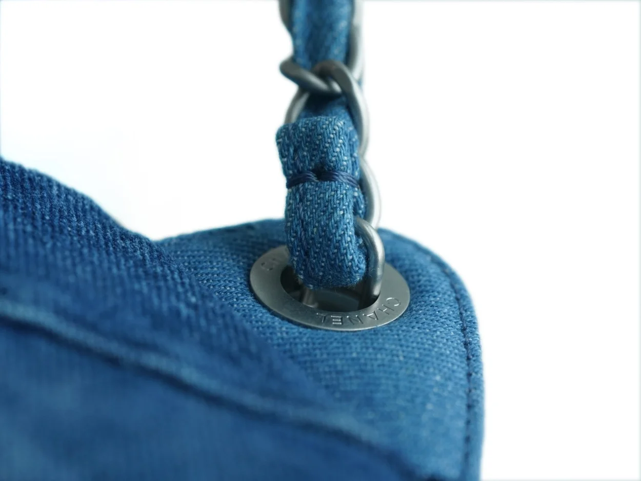 샤넬 22백팩 데님 은장