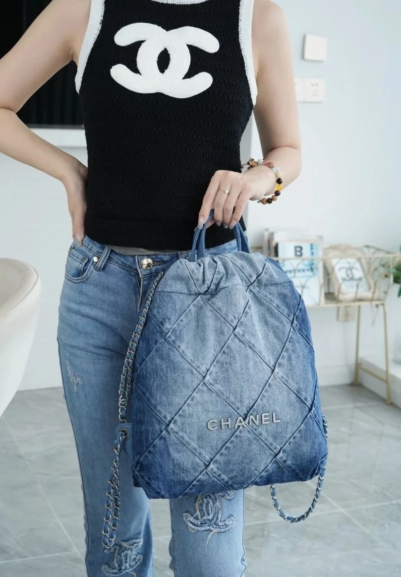 샤넬 22백팩 데님 은장