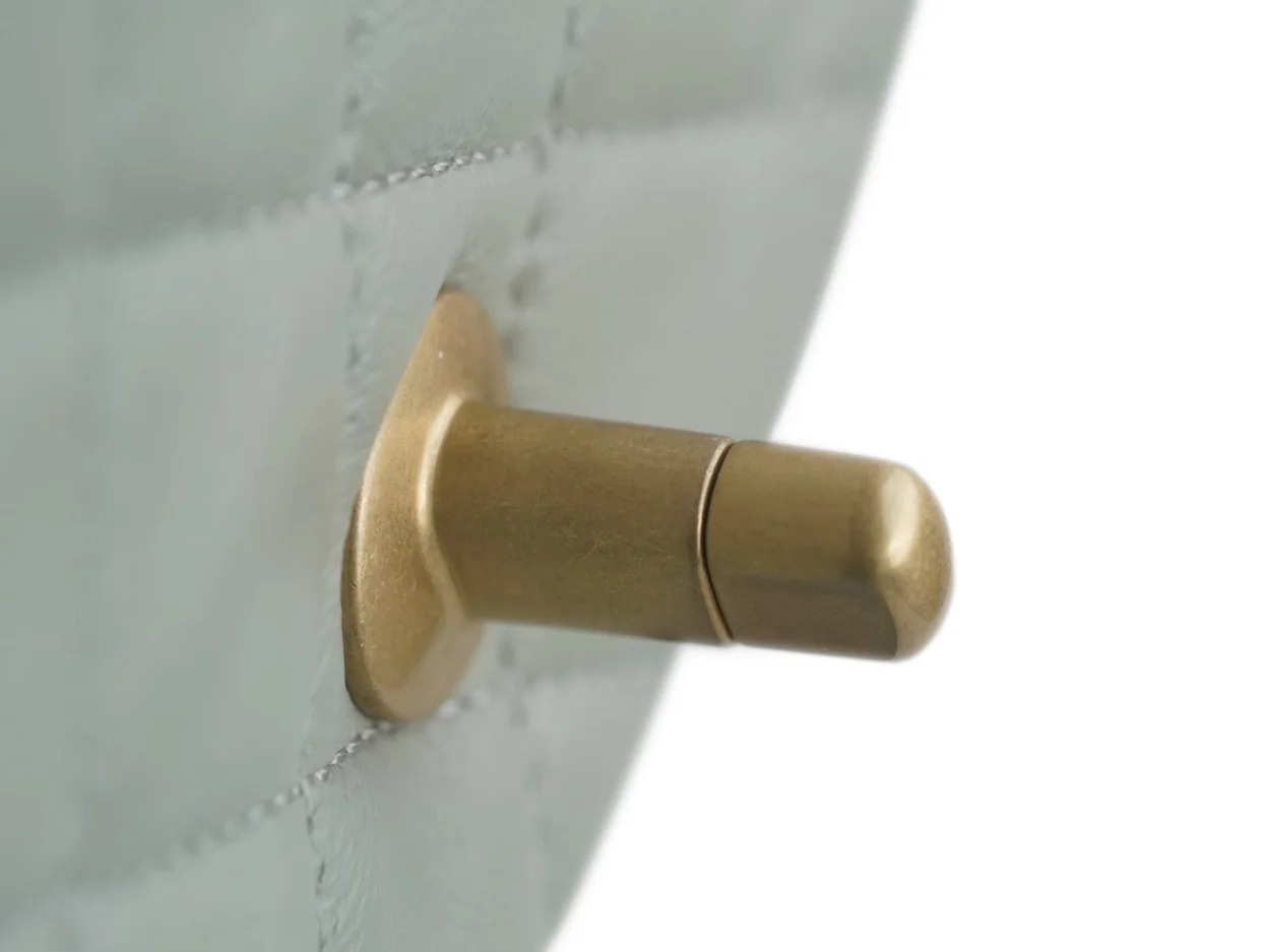 샤넬 쁘띠삭 골드볼 플랩백 뉴미니 팻그레이