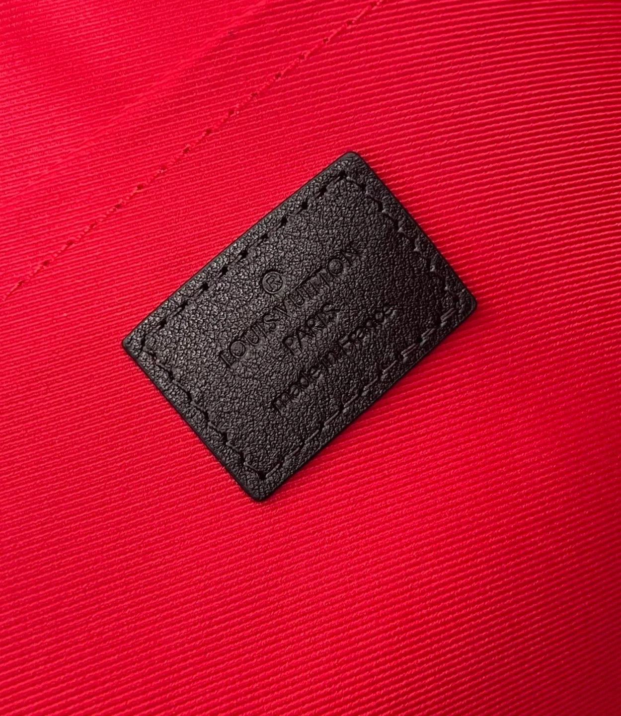 루이비통 유틸리티 서플 클러치 N60324