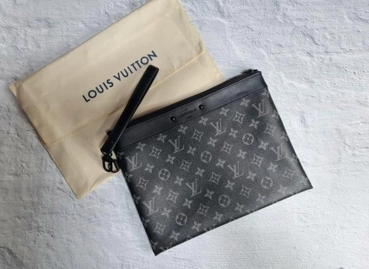 루이비통 포쉐트 투고 클러치 M81549