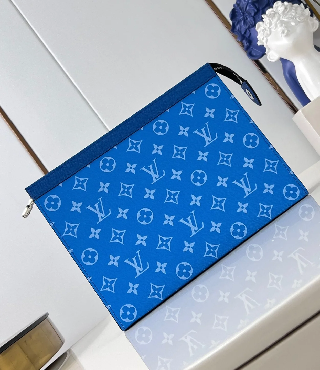 루이비통 모노그램 이클립스 포쉐트 보야주 MM M30423