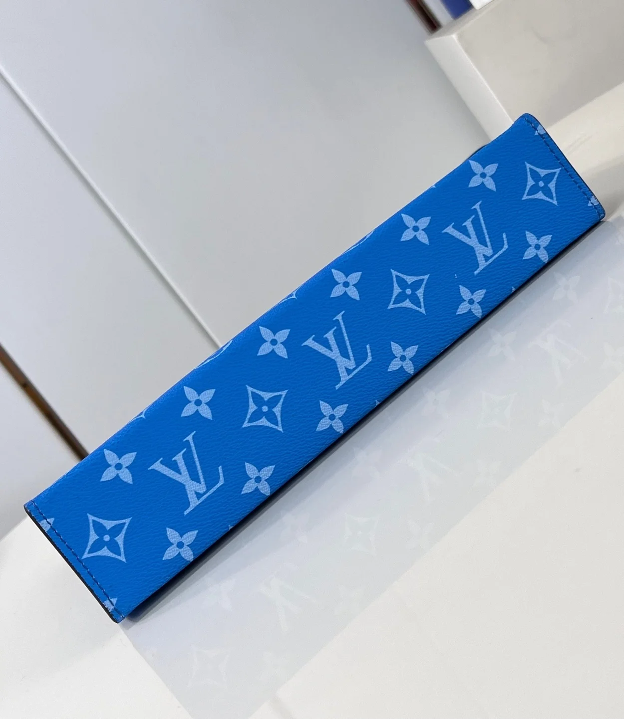 루이비통 모노그램 이클립스 포쉐트 보야주 MM M30423