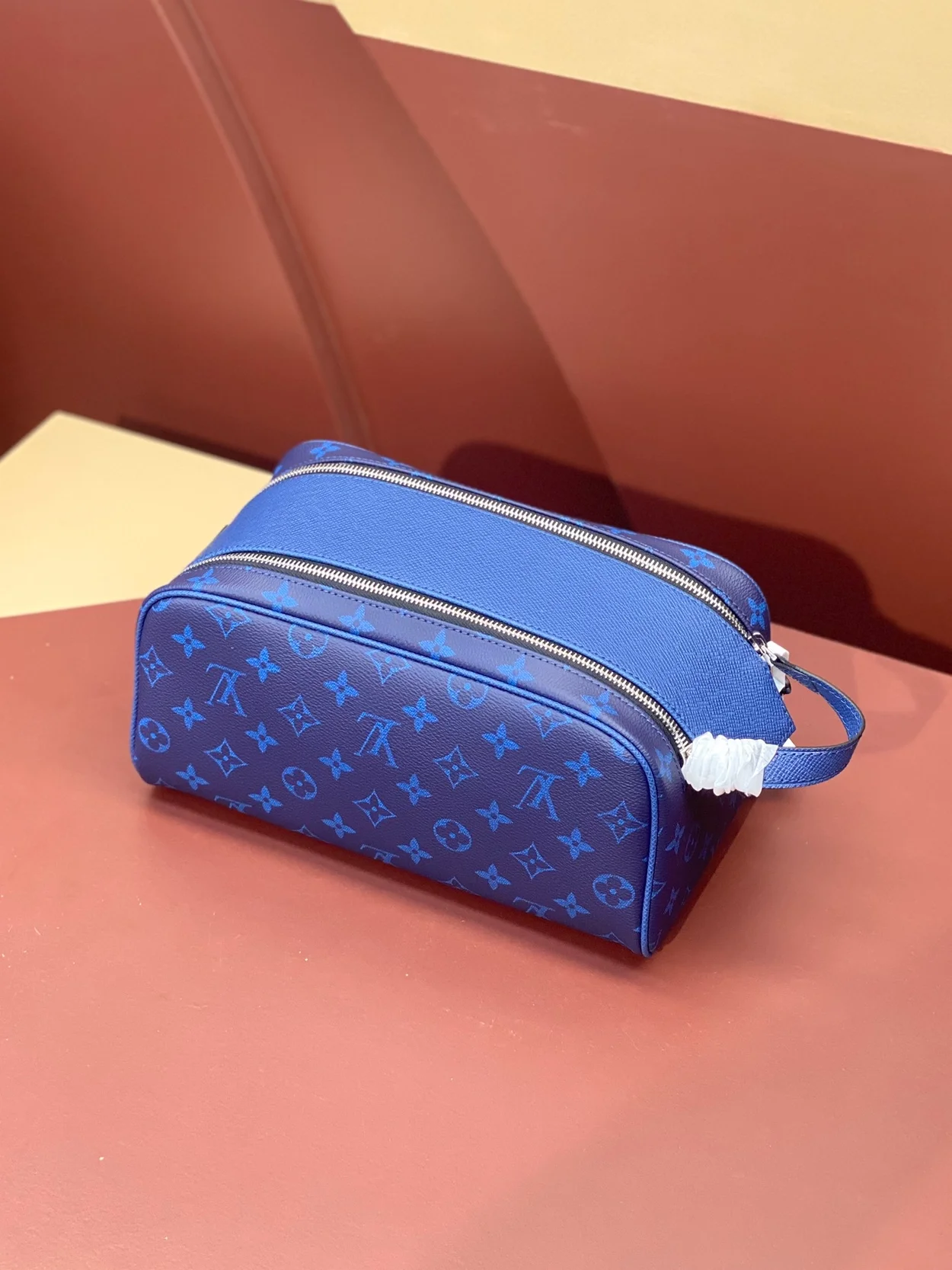 루이비통 도프 키트 파우치 M30849