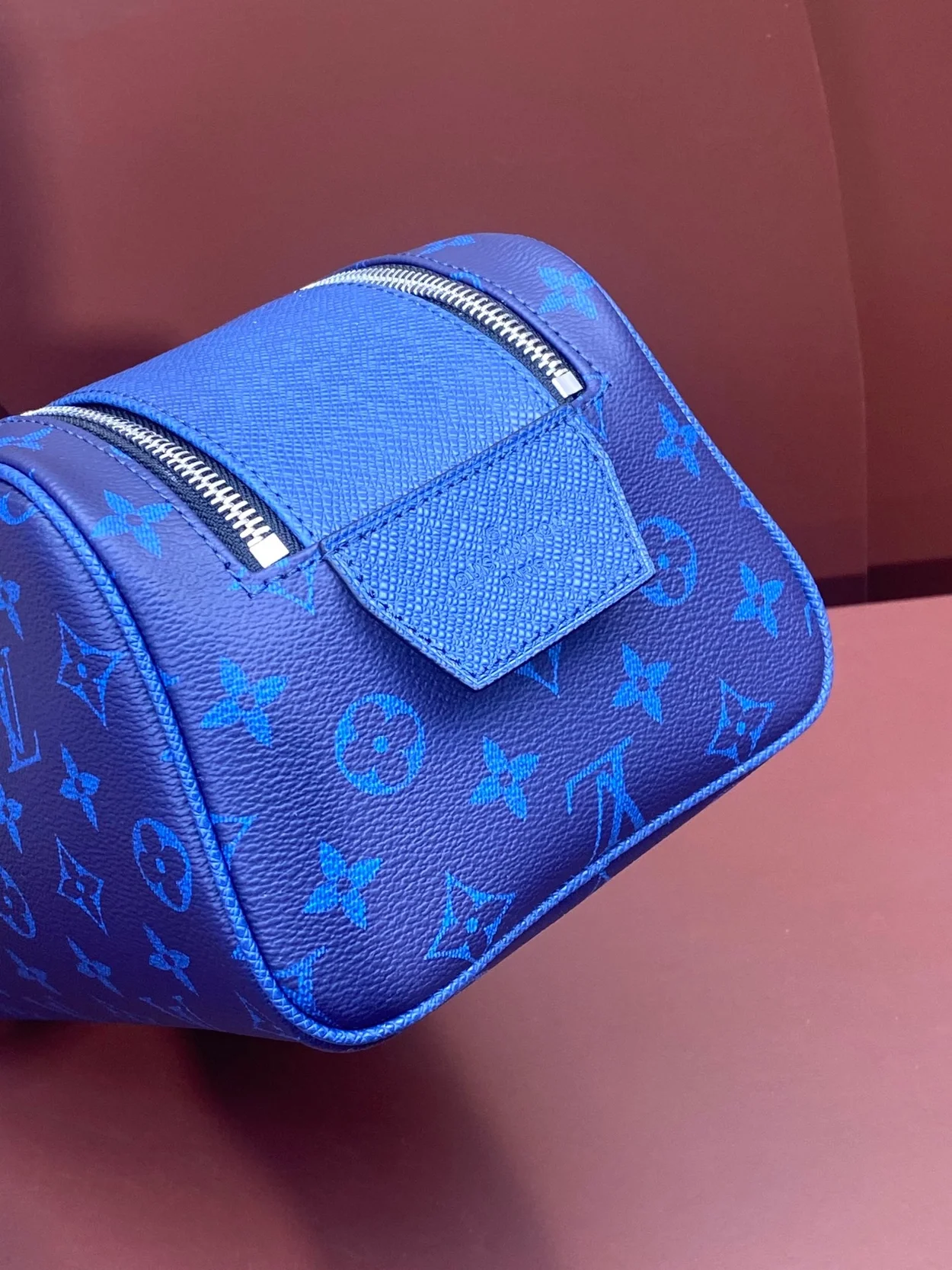 루이비통 도프 키트 파우치 M30849