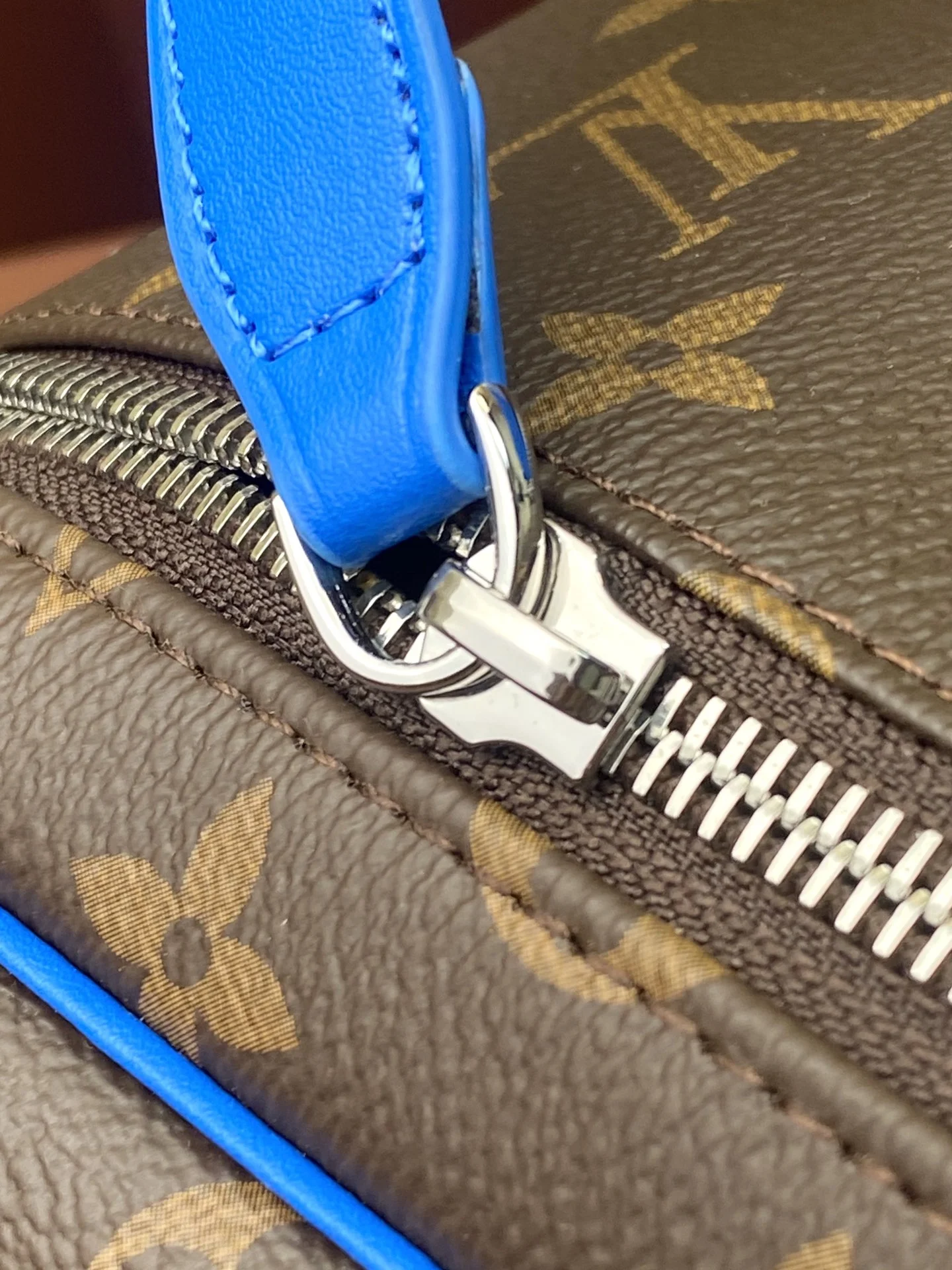 루이비통 도프 키트 모노그램 마카사르 M46763