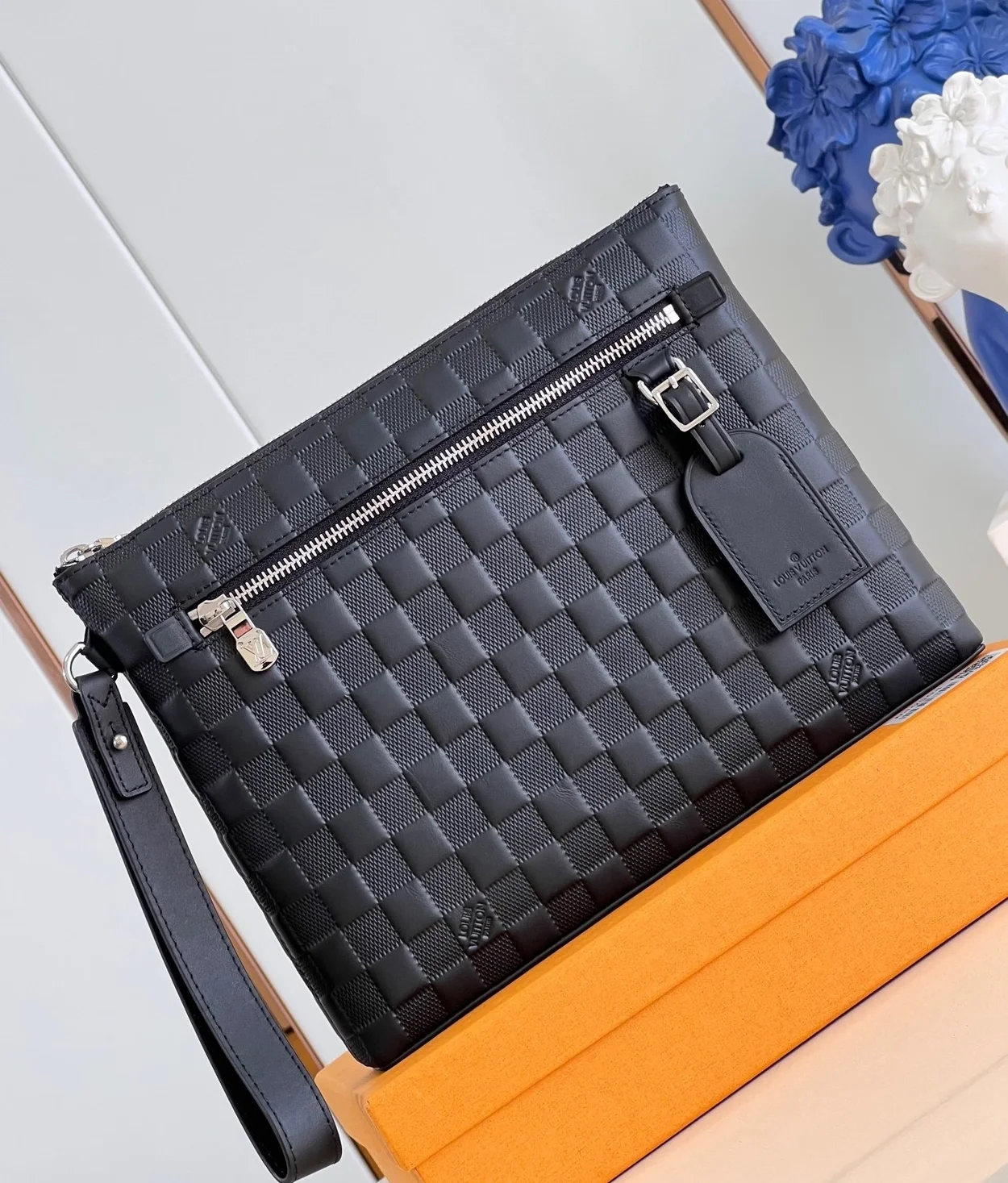 루이비통 테이크오프 파우치 N40504