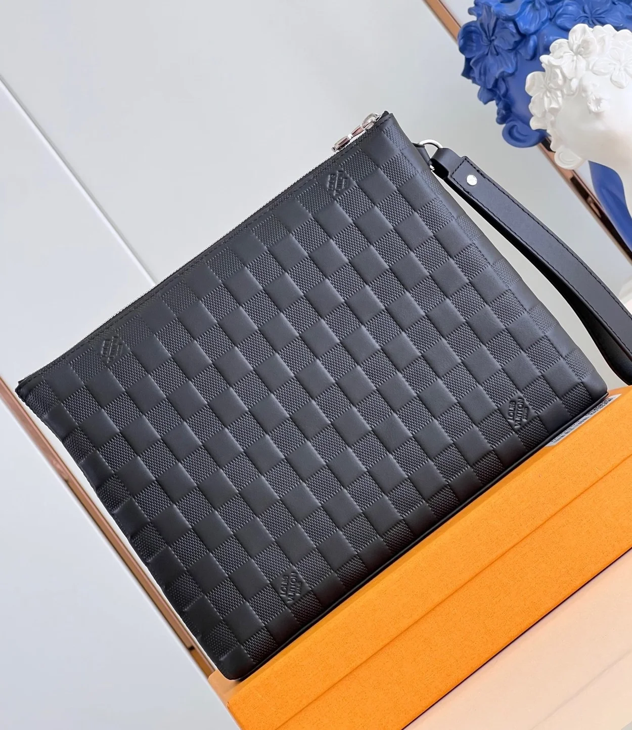 루이비통 테이크오프 파우치 N40504