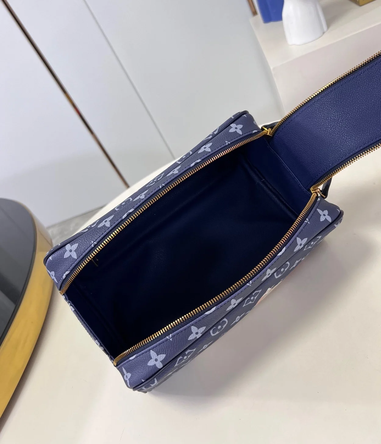 루이비통 도프 키트 M82831