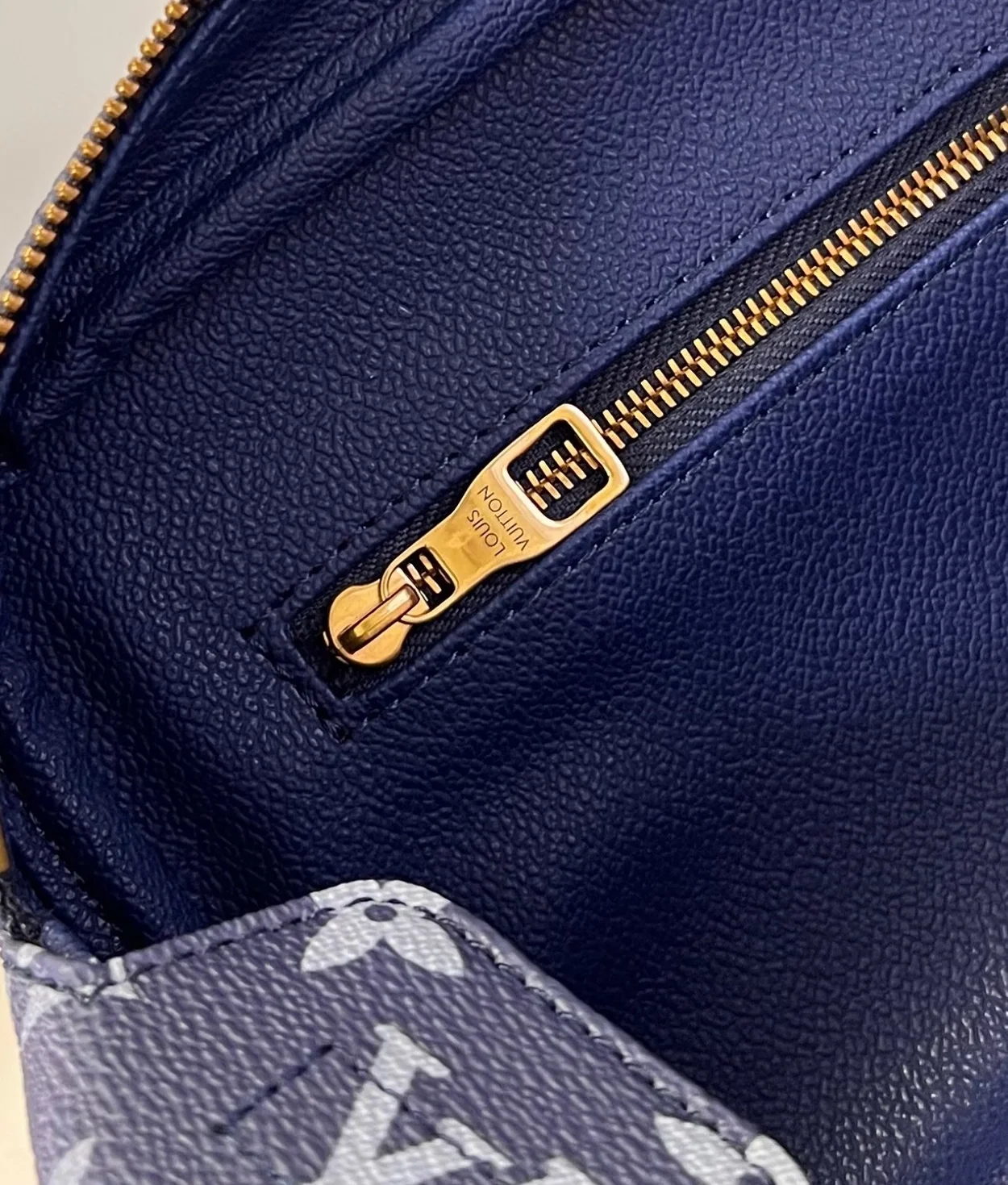 루이비통 도프 키트 M82831