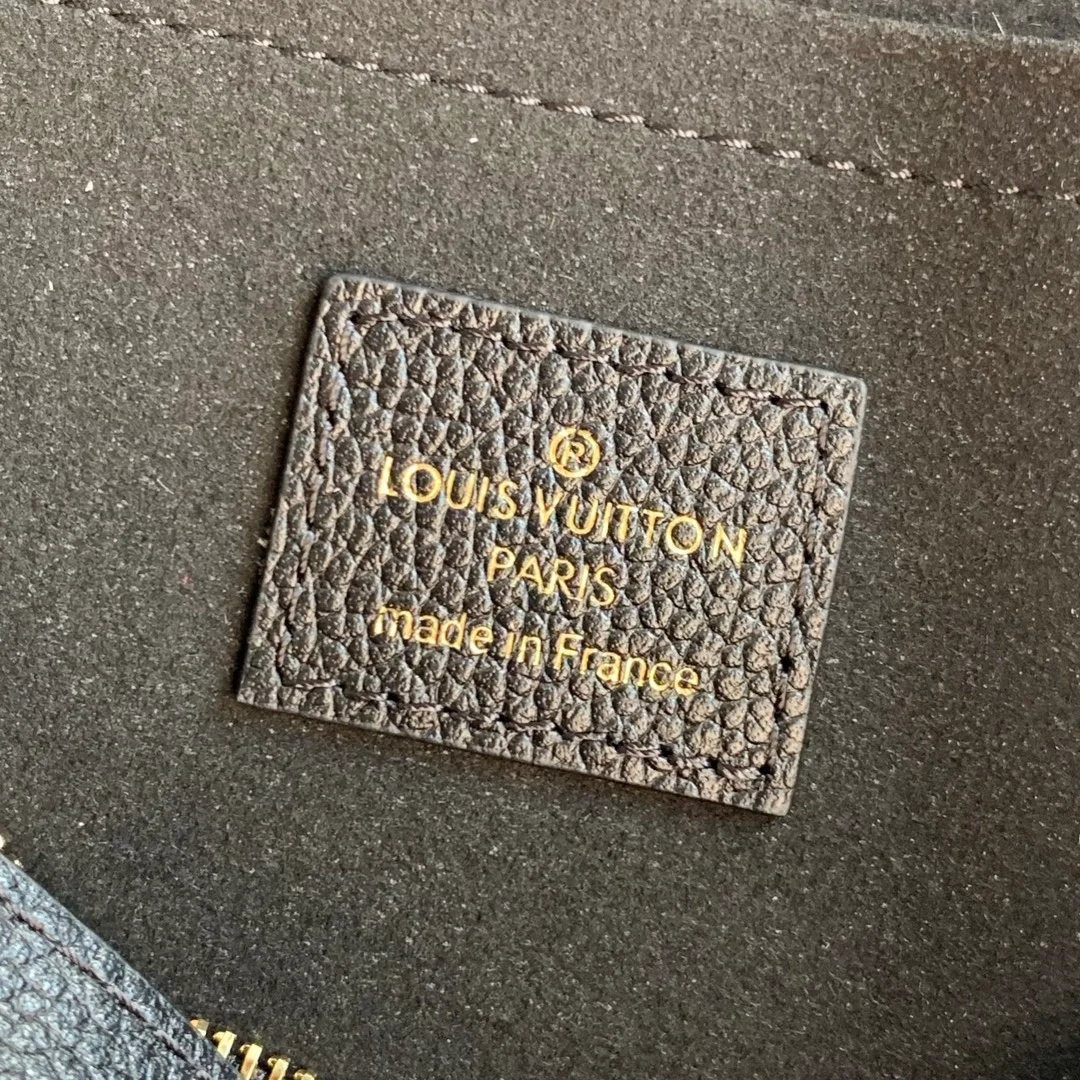 루이비통 데일리 파우치 M62048