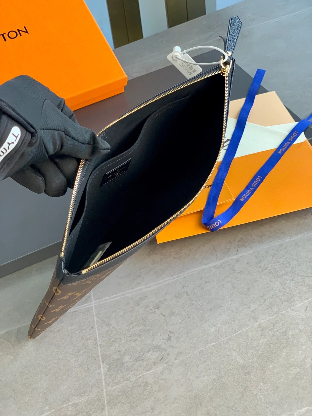 루이비통 데일리 파우치 M62048