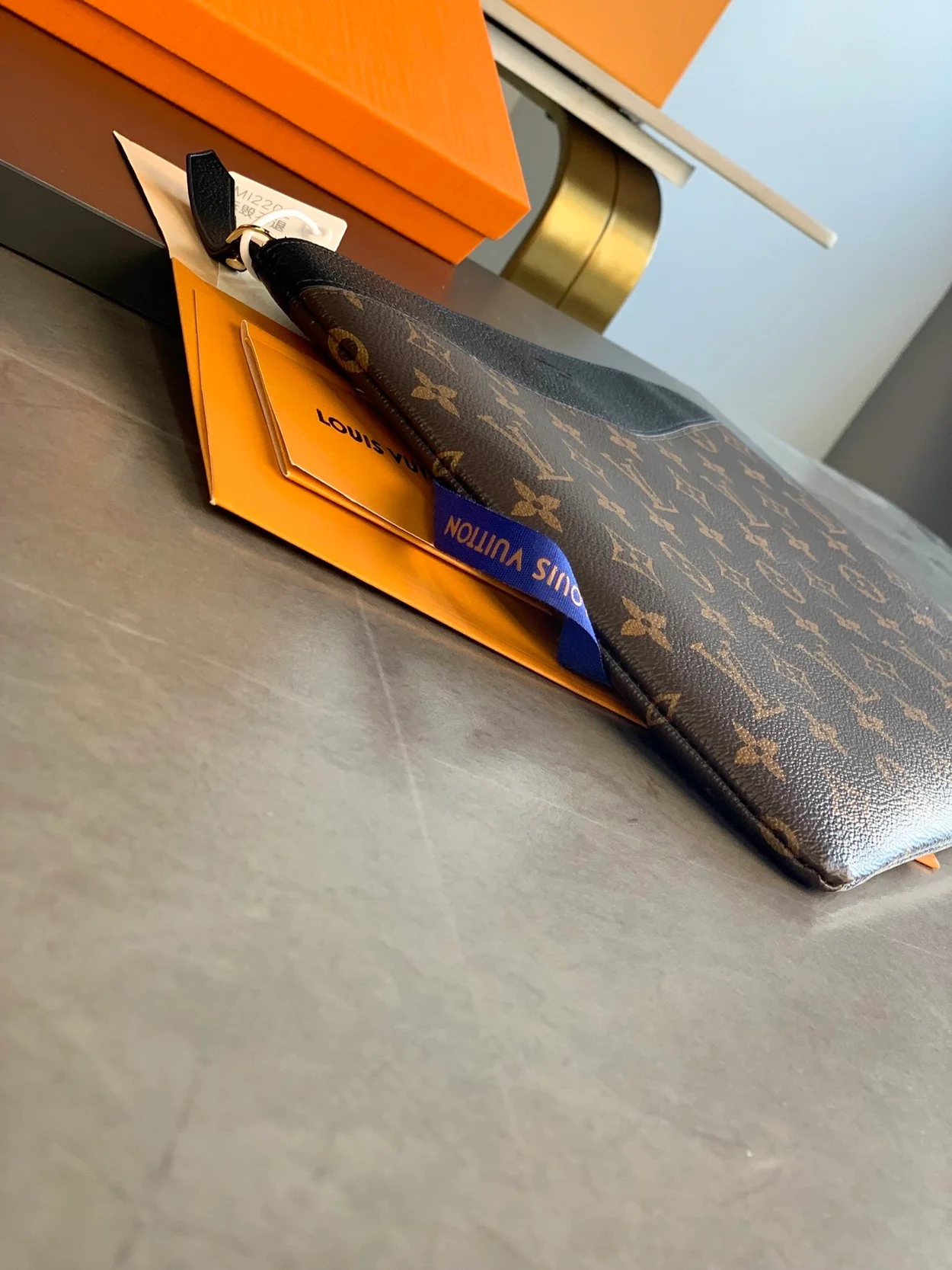 루이비통 데일리 파우치 M62048