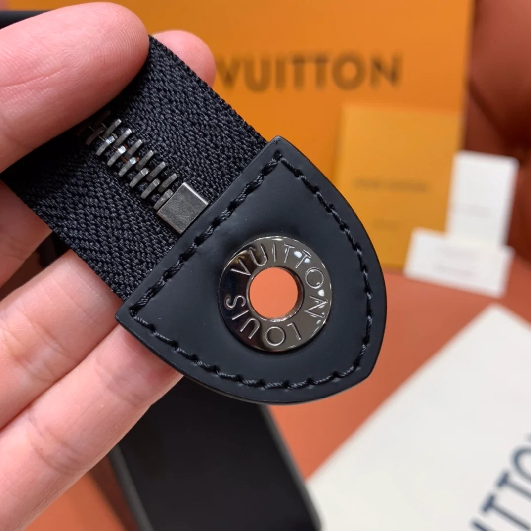 루이비통 포쉐트 보야주 클러치 MM M61692