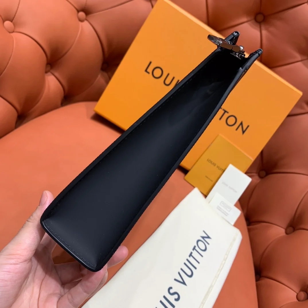 루이비통 포쉐트 보야주 클러치 MM M61692