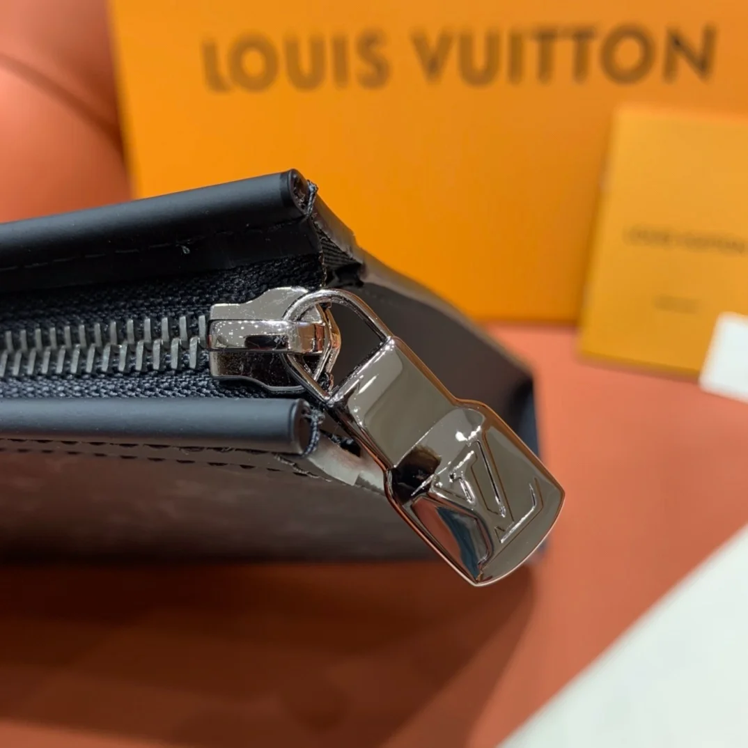 루이비통 포쉐트 보야주 클러치 MM M61692