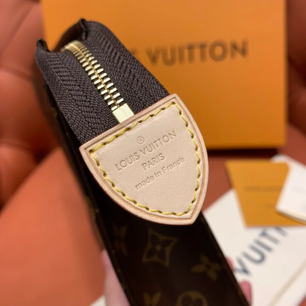 루이비통 모노그램 토일레트리 26 파우치 M47542