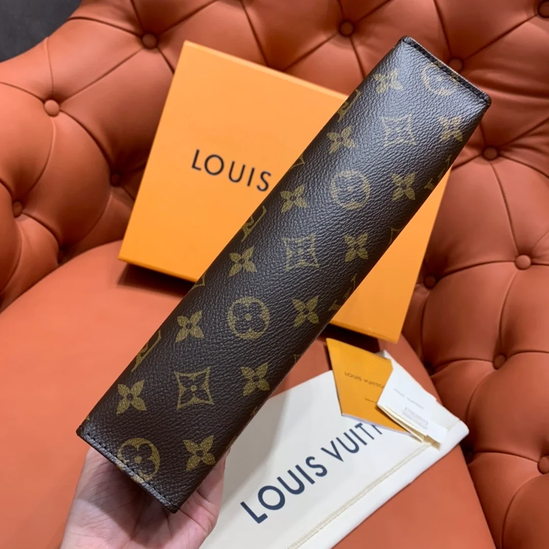 루이비통 모노그램 토일레트리 26 파우치 M47542