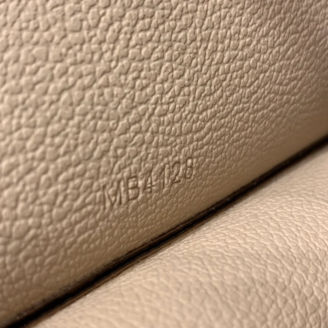 루이비통 모노그램 토일레트리 26 파우치 M47542