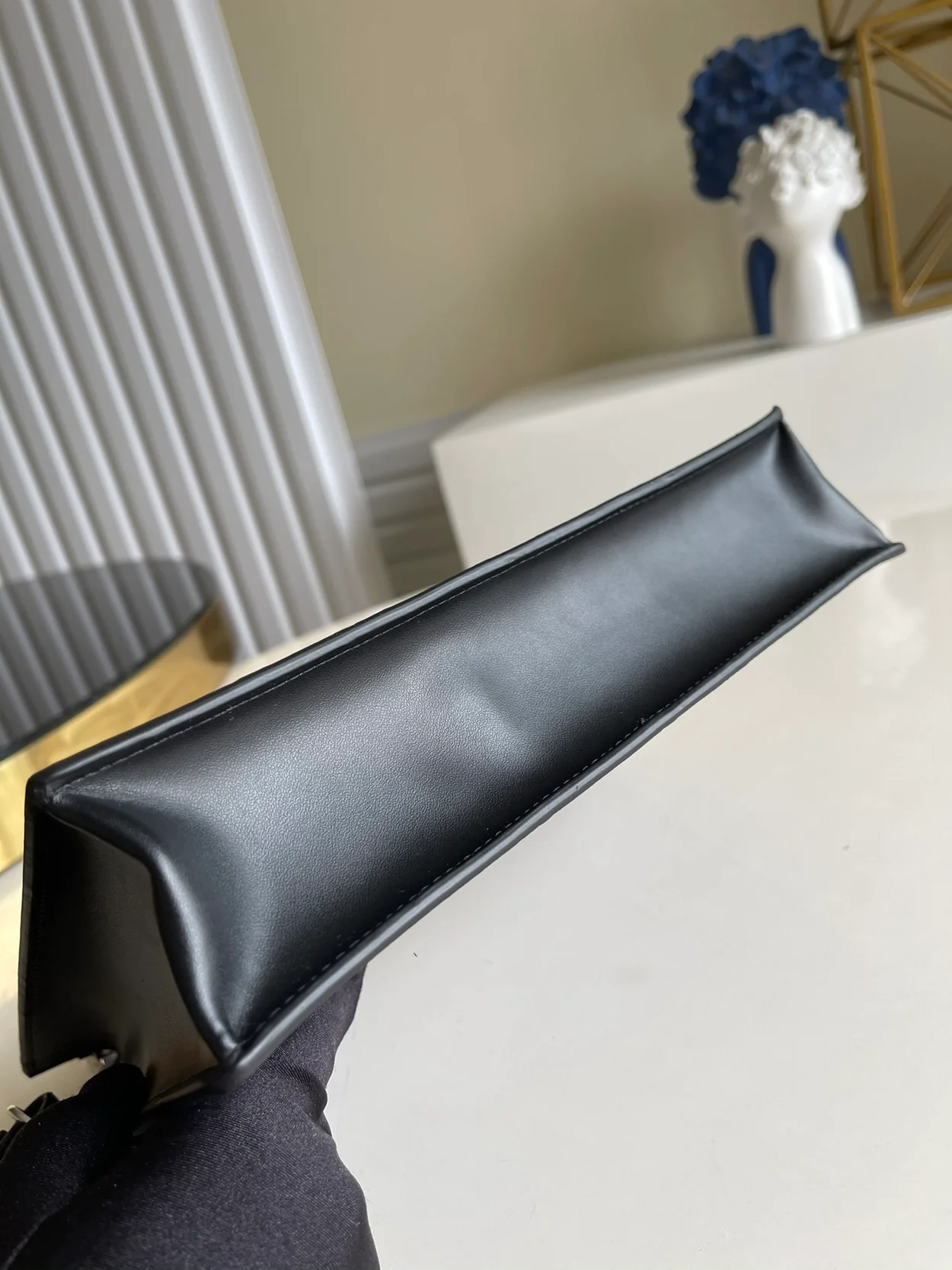 루이비통 스탠딩 파우치 클러치 N60448