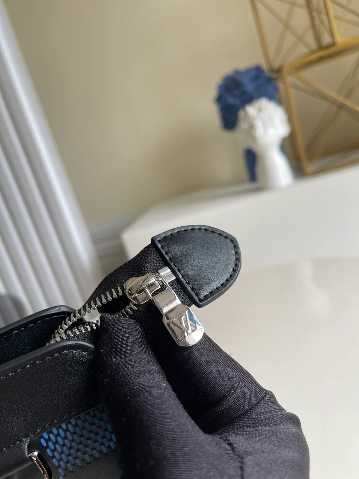 루이비통 스탠딩 파우치 클러치 N60448