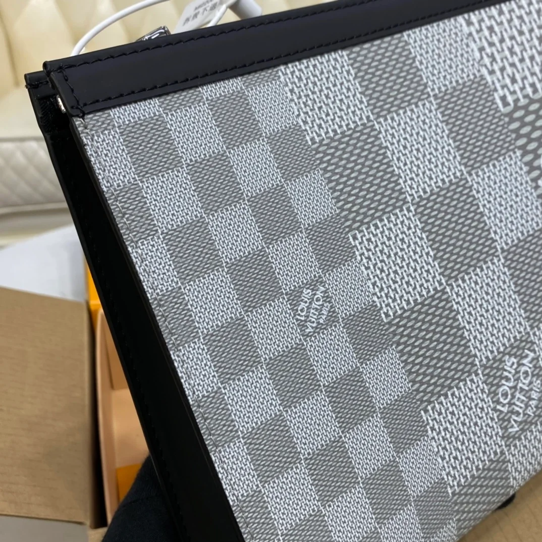 루이비통 3D 포쉐트 보야주 MM 클러치 N60443