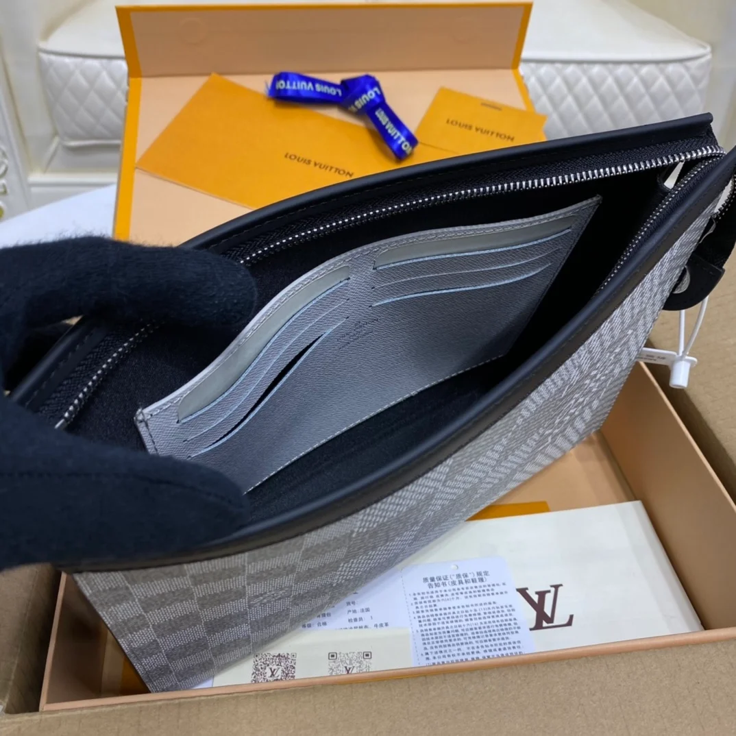 루이비통 3D 포쉐트 보야주 MM 클러치 N60443