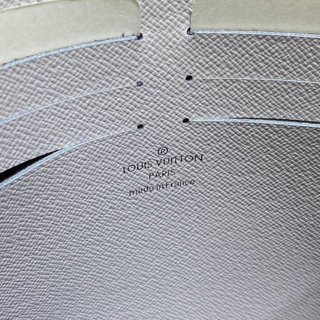 루이비통 3D 포쉐트 보야주 MM 클러치 N60443