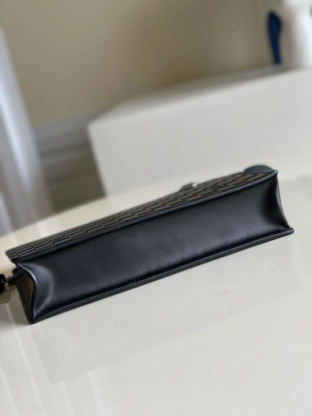 루이비통 디스커버리 포쉐트 다미에 백 N60112