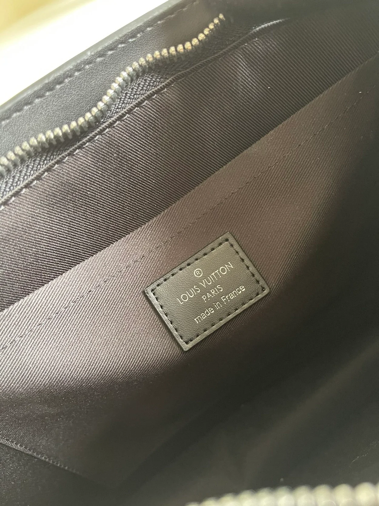 루이비통 디스커버리 포쉐트 다미에 백 N60112