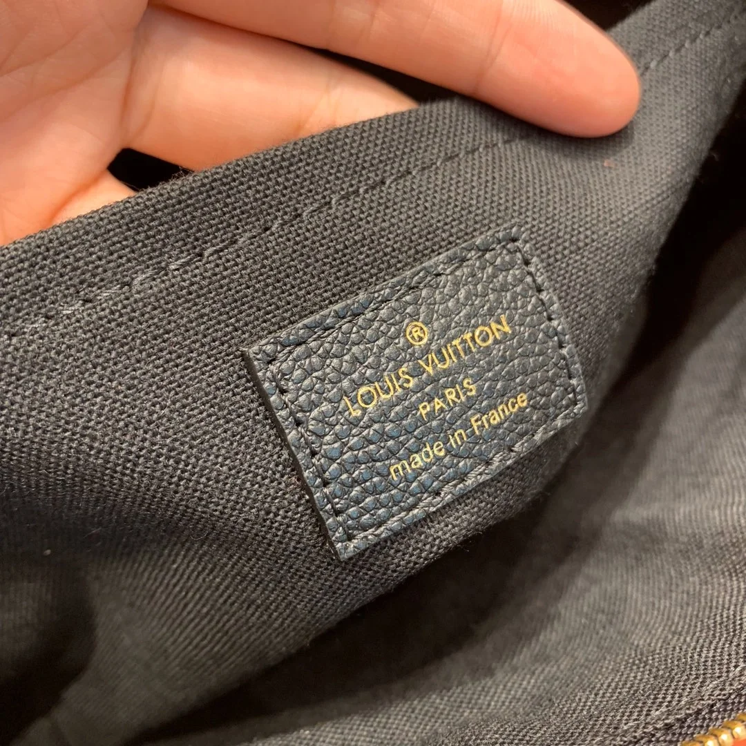 루이비통 데일리 파우치 모노그램 앙프렝뜨 M62937