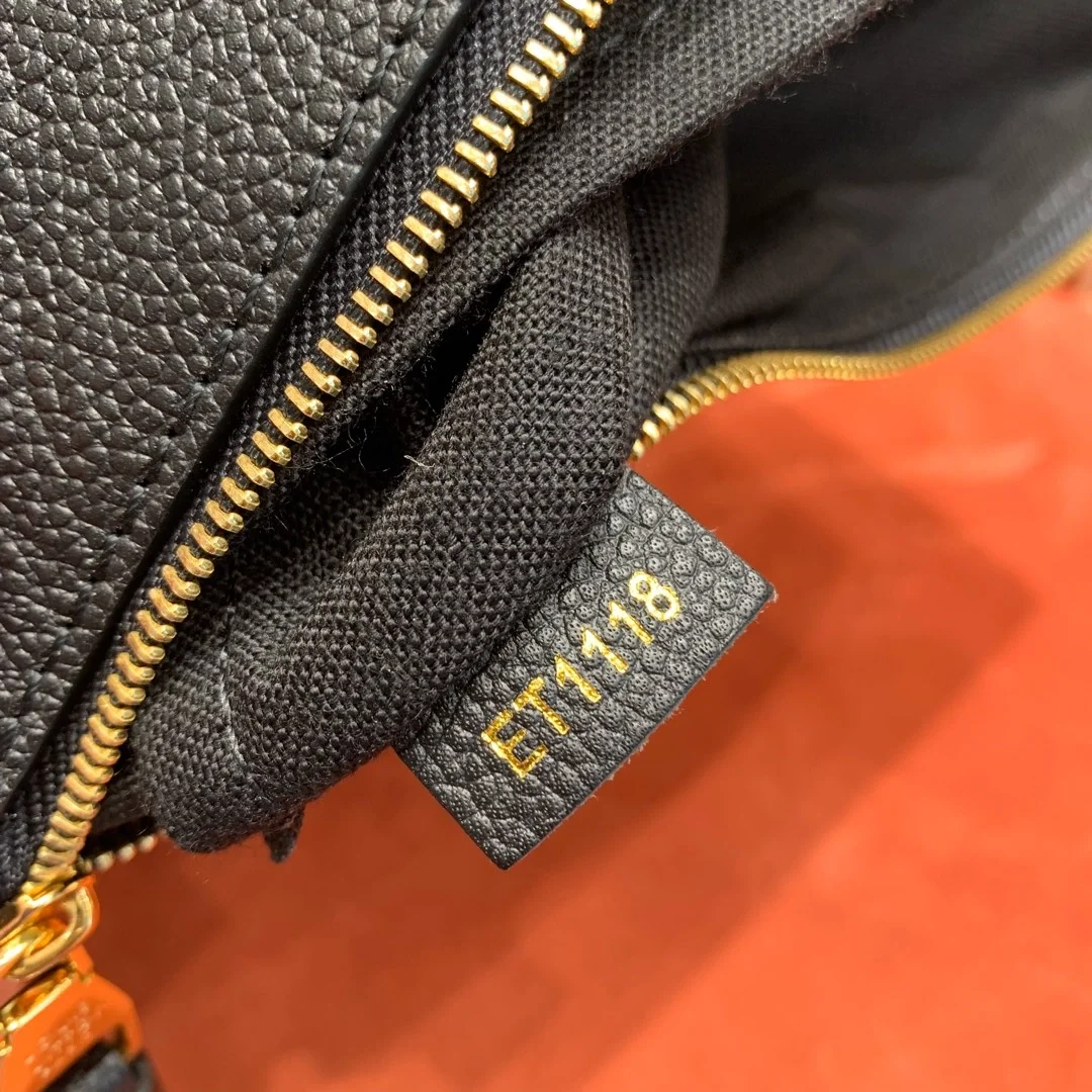 루이비통 데일리 파우치 모노그램 앙프렝뜨 M62937