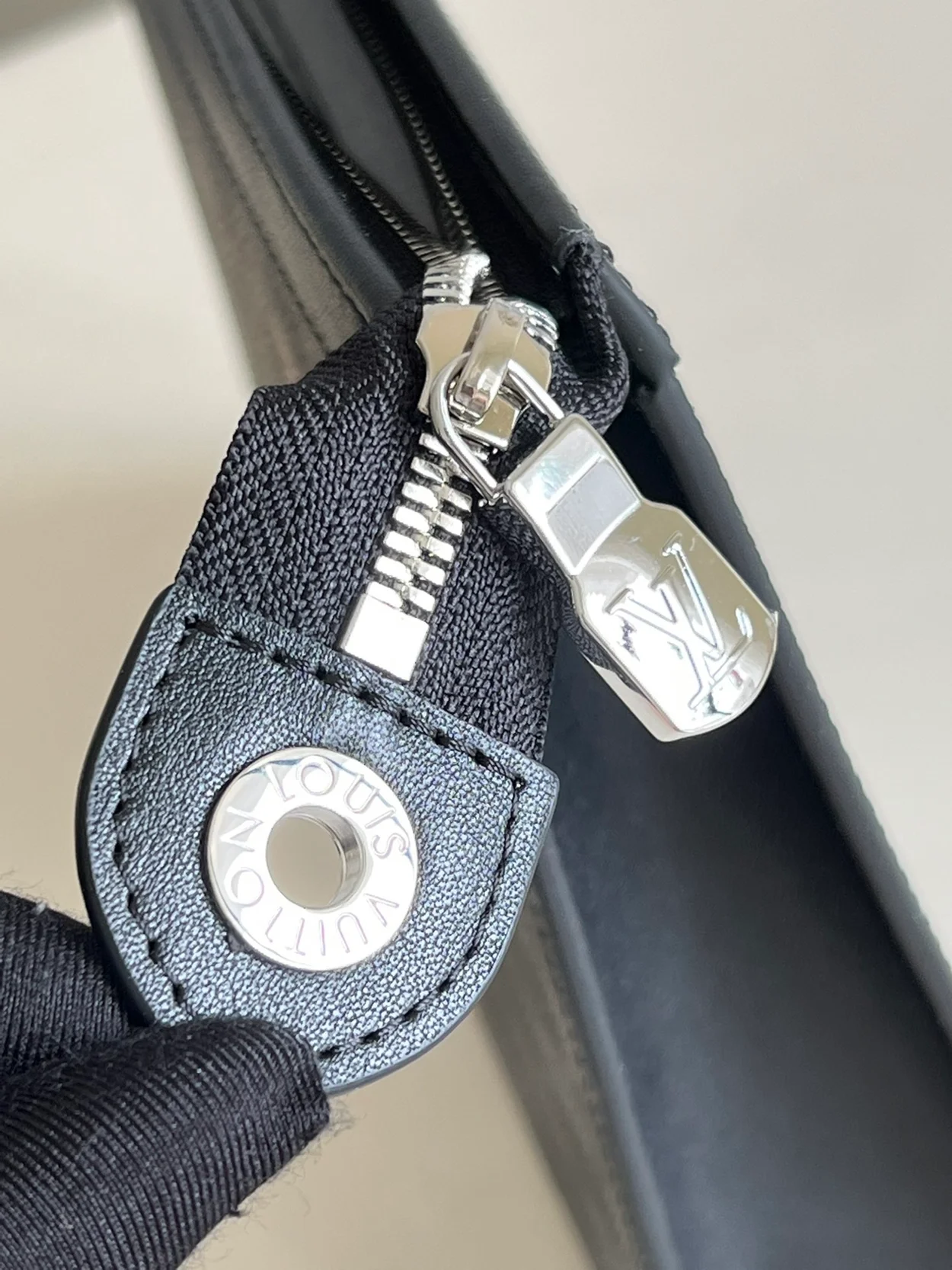 루이비통 포쉐트 보야주 클러치 MM N64605