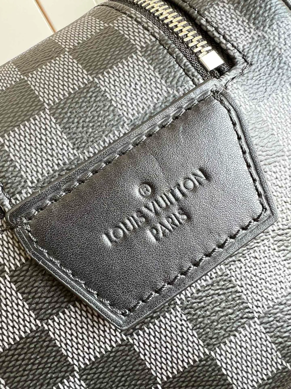 루이비통 토일렛 도프 파우치 N40127