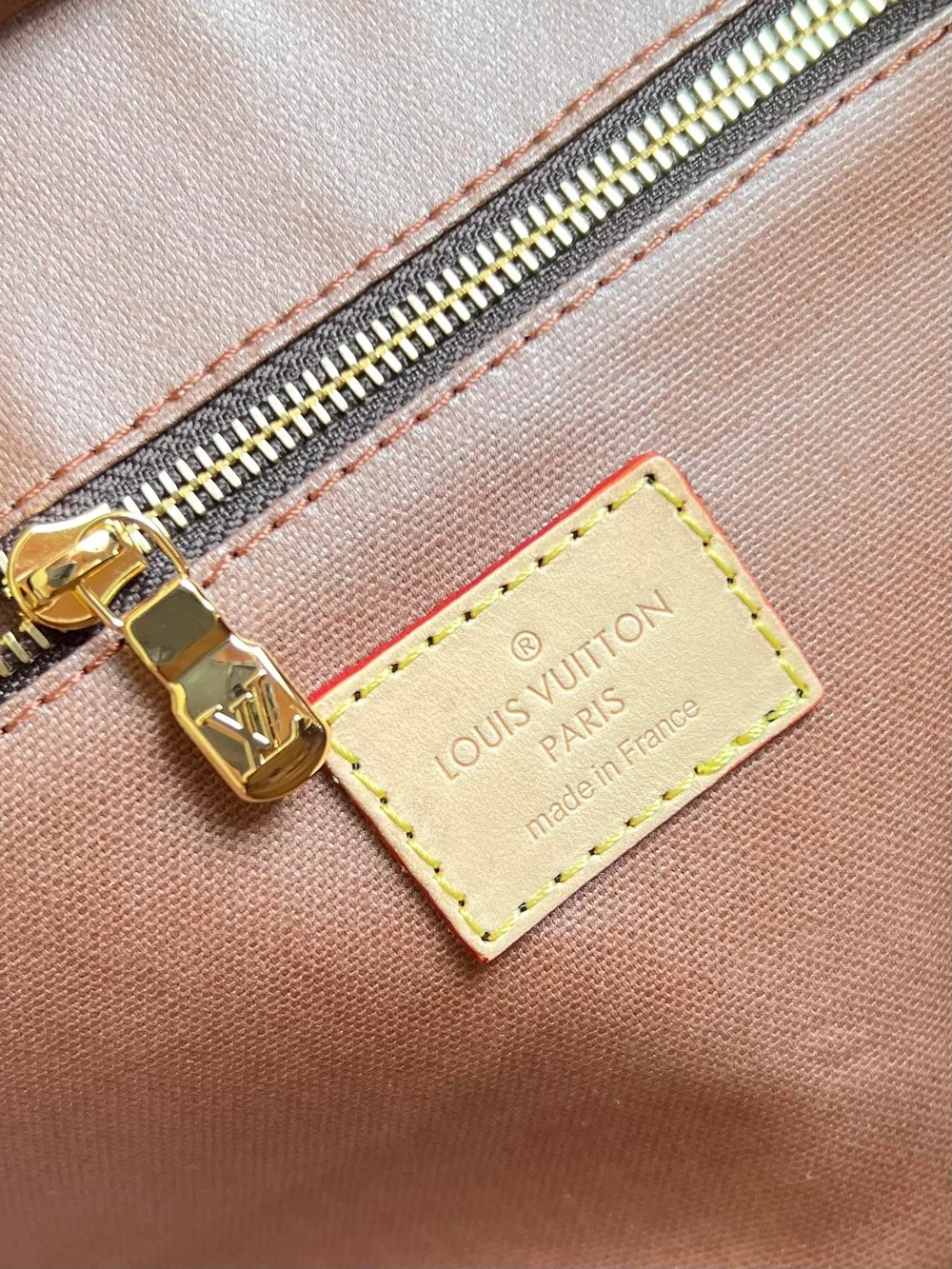 루이비통 도프 키트 파우치 M44494