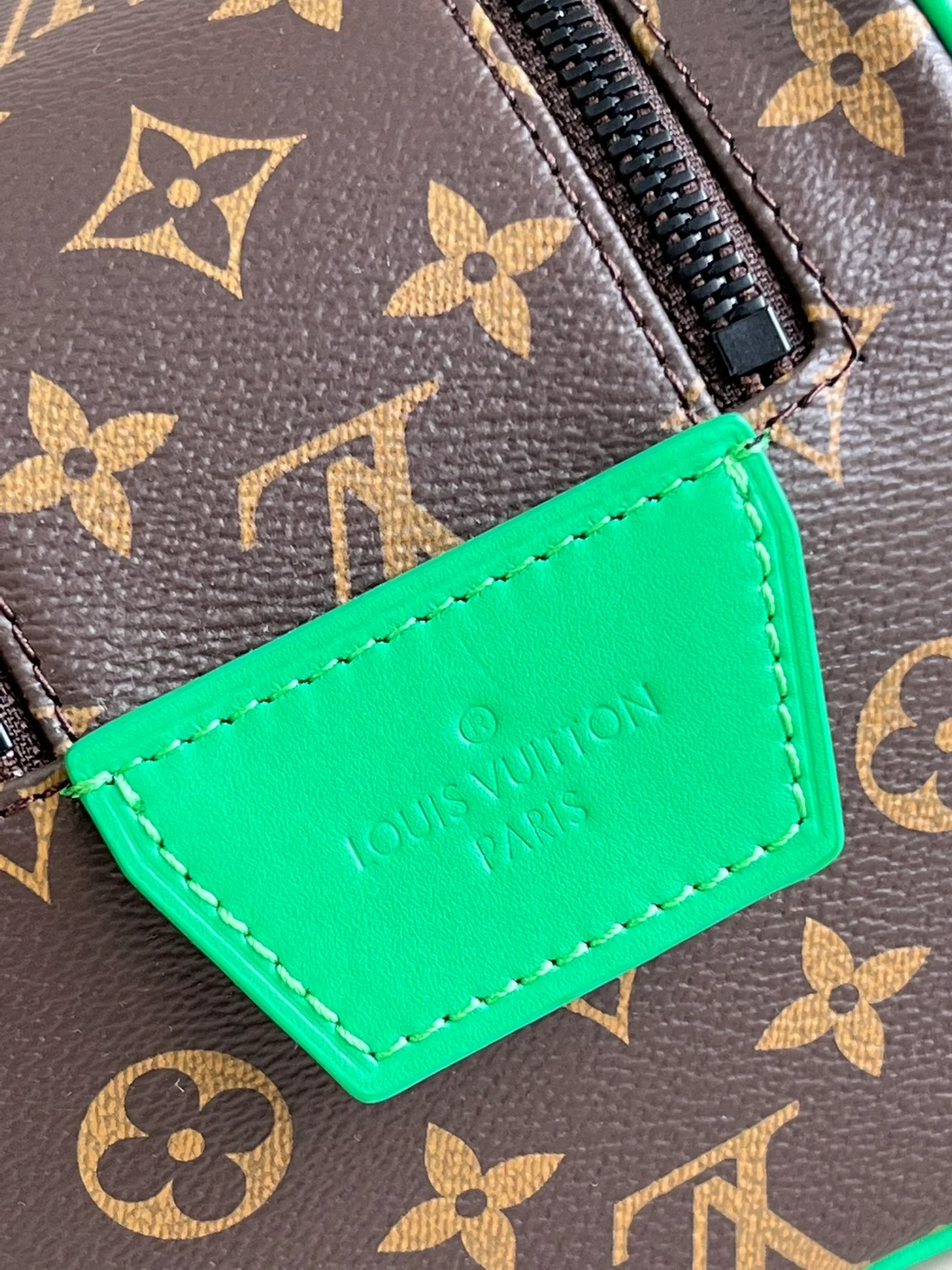 루이비통 도프 키트 토일렛 파우치 M46253