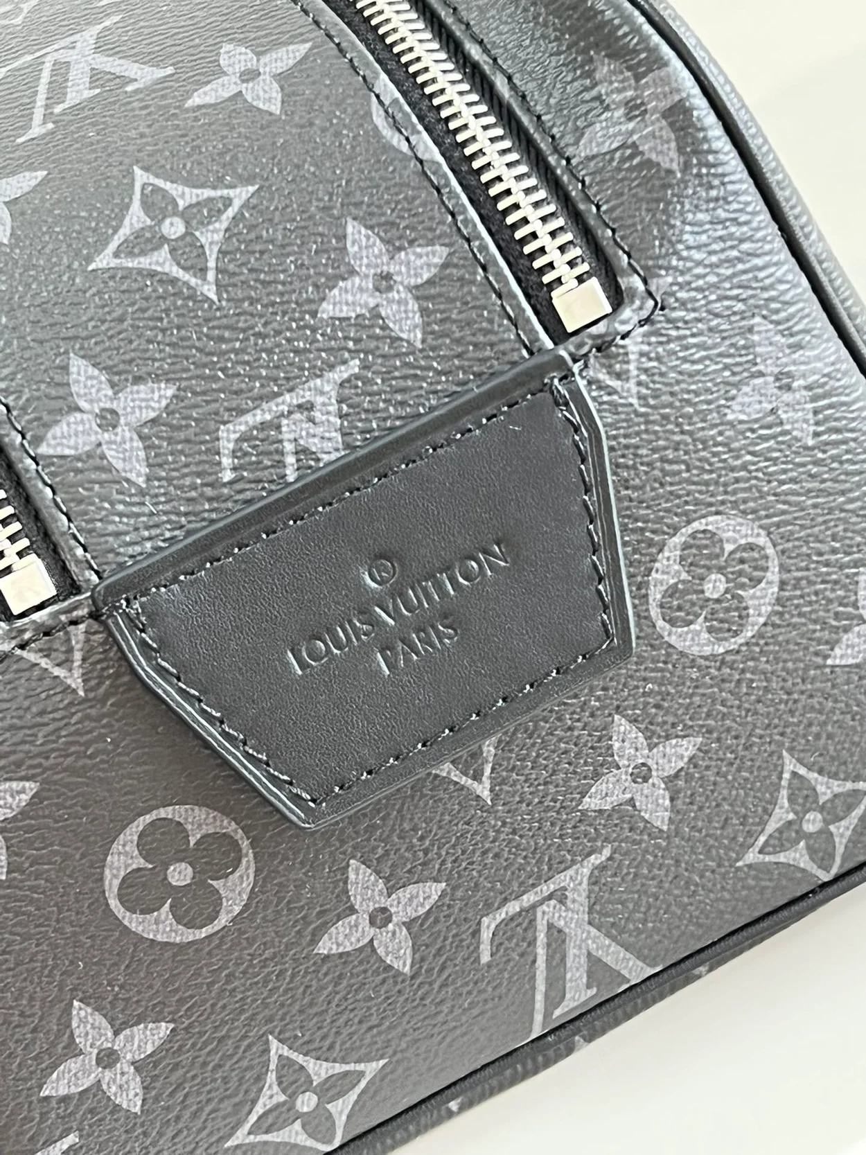 루이비통 도프 키트 M46354